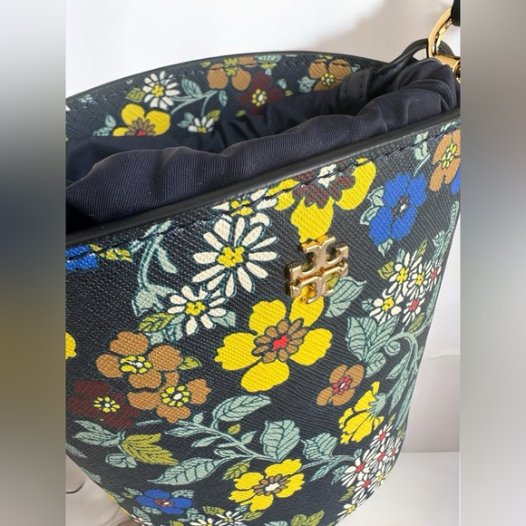 Tory Burch navy floral bucket bag - Picture 2 of 5
